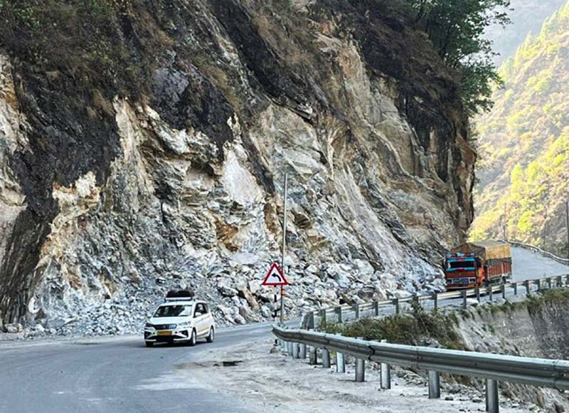 CRASH BARRIER